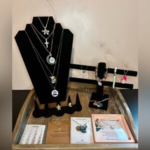 Fun lot of assorted jewelry